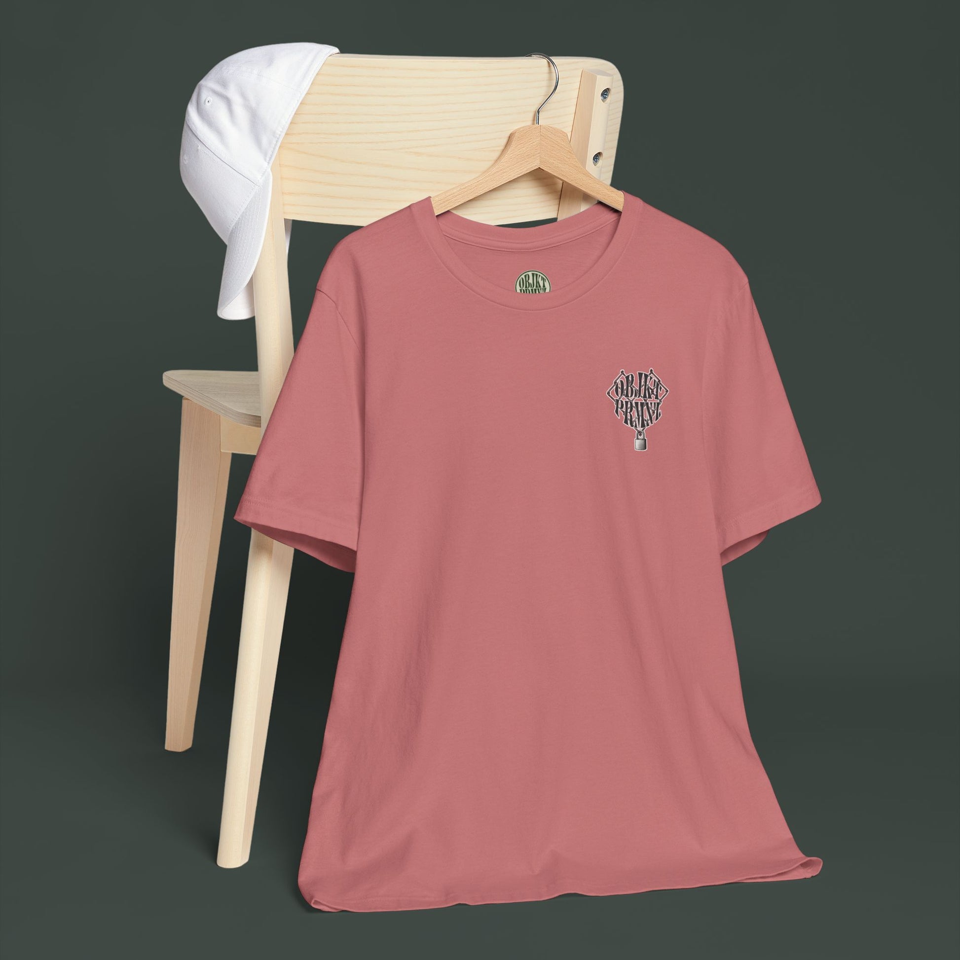 Trendy Minimalist Heart Tee - Unisex Jersey Short Sleeve T-Shirt